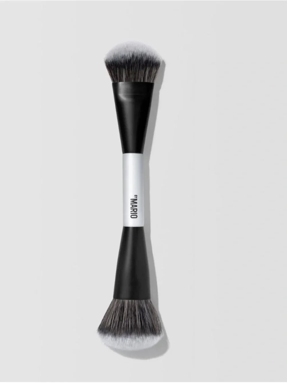 Makeup by Mario F4 Dual-Ended Foundation & Face Brush. - Picture 3 of 6